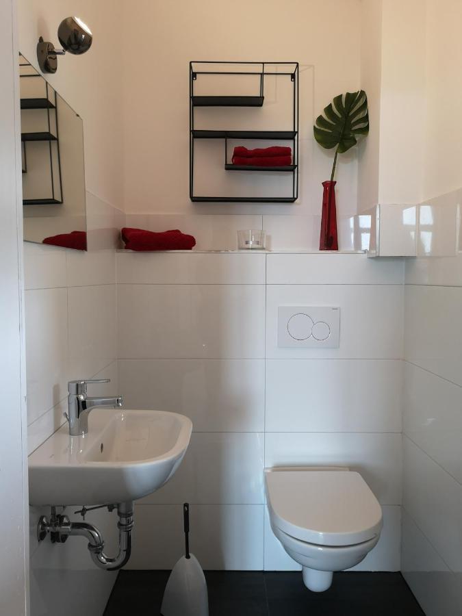 Ferienwohnung Im Bahnhof Luegde Lügde Exterior foto